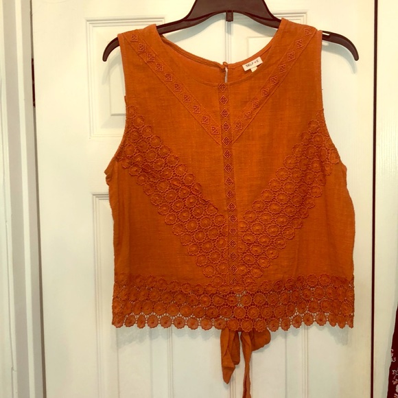 Tops - Macy’s selfie shirt